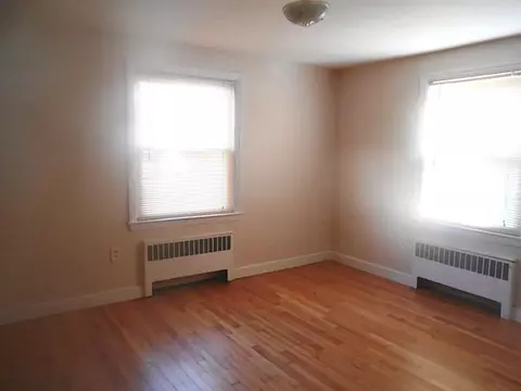 255 Lansdowne Rd, Warwick, RI 02888 photo 10