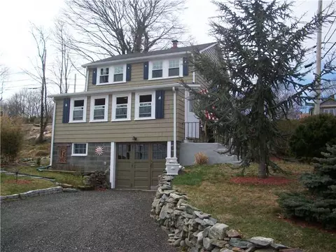37 Laurel Ln, Warren, RI 02885 photo 18
