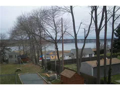 37 Laurel Ln, Warren, RI 02885 photo 14