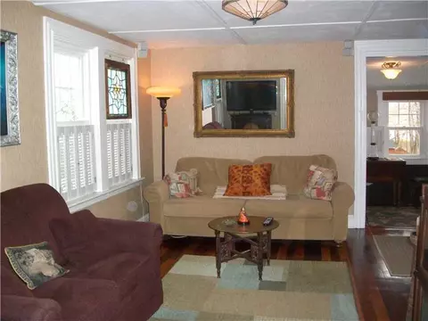 37 Laurel Ln, Warren, RI 02885 photo 3