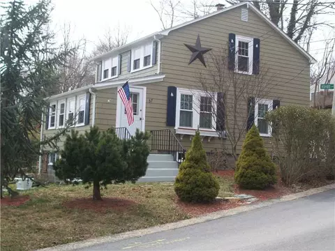 37 Laurel Ln, Warren, RI 02885 photo 1