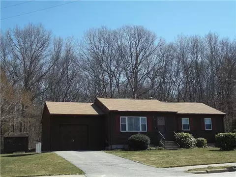 15 Hickory Rd, Coventry, RI 02816 photo 1