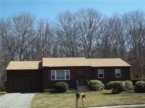 15 Hickory Rd, Coventry, RI 02816 photo 2