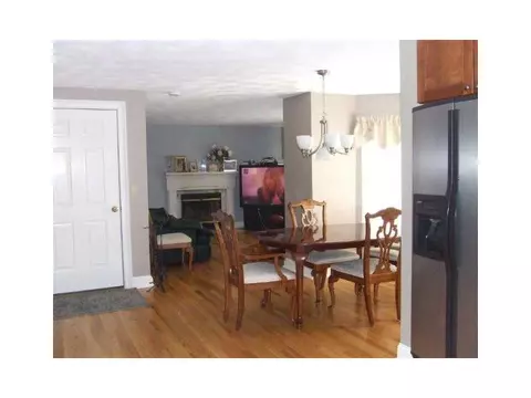 14 Darrow Dr, Warwick, RI 02886 photo 6
