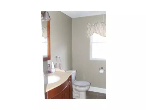 14 Darrow Dr, Warwick, RI 02886 photo 10