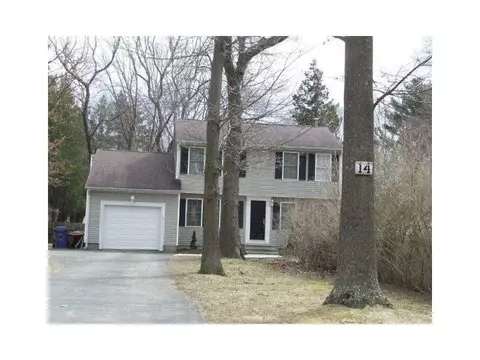 14 Darrow Dr, Warwick, RI 02886 photo 2