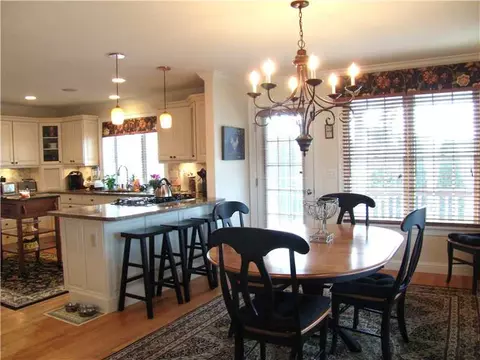44 Paddock Ln, Middletown, RI 02842 photo 5