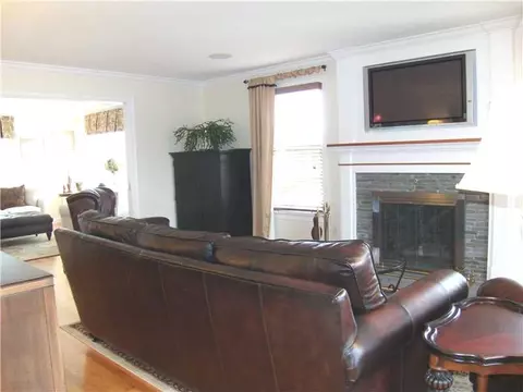 44 Paddock Ln, Middletown, RI 02842 photo 6