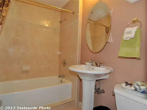 98 Hess Ave, Warwick, RI 02889 photo 16