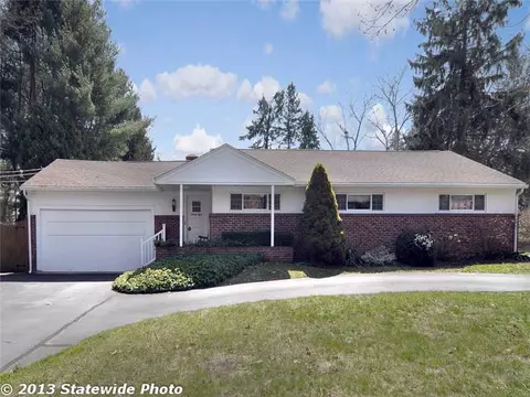 98 Hess Ave, Warwick, RI 02889 photo 2