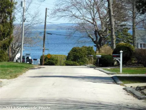 98 Hess Ave, Warwick, RI 02889 photo 21