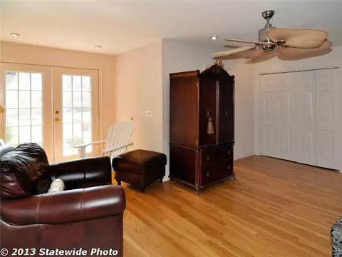 98 Hess Ave, Warwick, RI 02889 photo 12