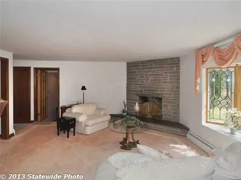 98 Hess Ave, Warwick, RI 02889 photo 5