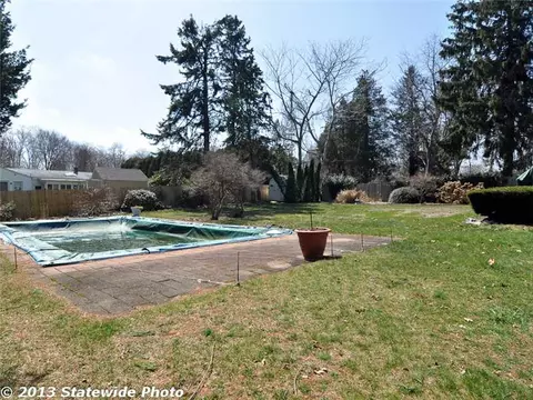 98 Hess Ave, Warwick, RI 02889 photo 18