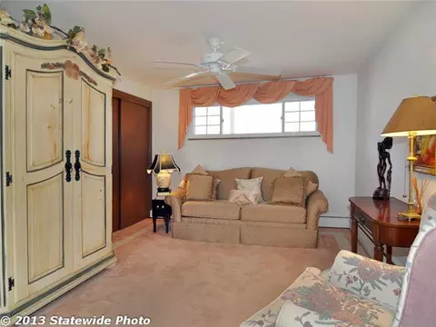 98 Hess Ave, Warwick, RI 02889 photo 6