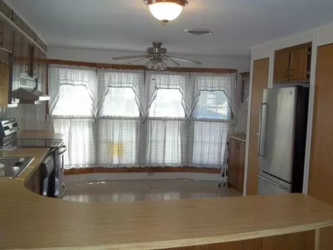 6 Five Elms Cir, Coventry, RI 02816 photo 2