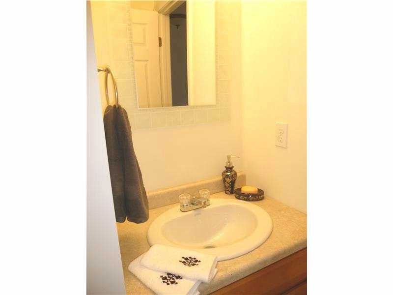3 Covington Ct, Westerly, RI 02891 photo 9