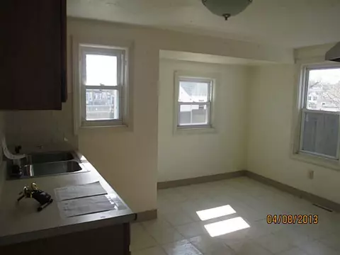 150 Pheasant Ave, Warwick, RI 02886 photo 4
