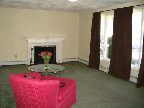 28 Cushing Rd, Warwick, RI 02888 photo 2