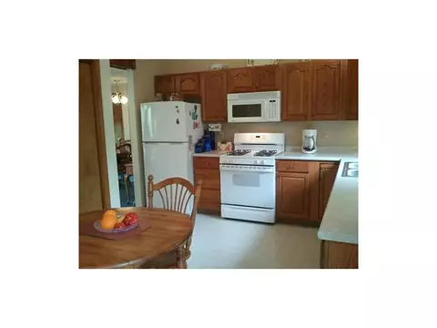 137 All Saints St, Woonsocket, RI 02895 photo 6