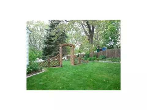 137 All Saints St, Woonsocket, RI 02895 photo 16