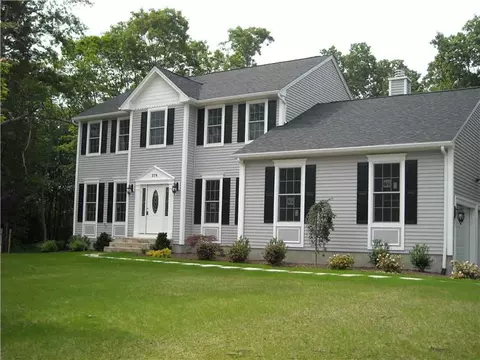 10 Pine Ridge Dr, Cranston, RI 02921 photo 3