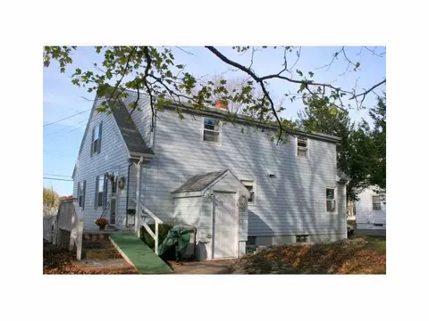 25 Boiling Spring Ave, Westerly, RI 02891 photo 2