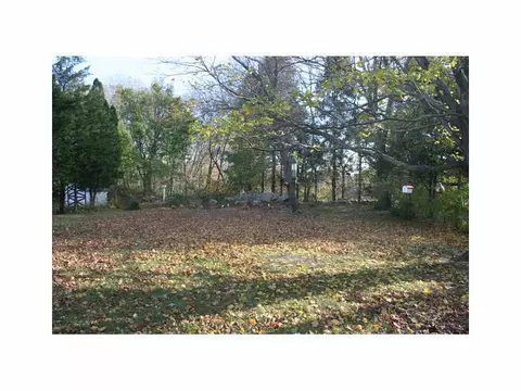 25 Boiling Spring Ave, Westerly, RI 02891 photo 4