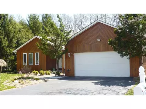25 Fox Ridge Dr, Cranston, RI 02921 photo 16