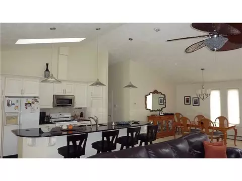 25 Fox Ridge Dr, Cranston, RI 02921 photo 5