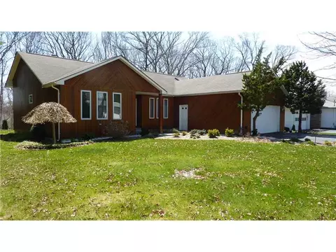 25 Fox Ridge Dr, Cranston, RI 02921 photo 2