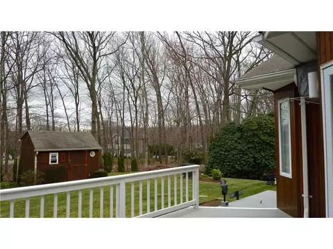 25 Fox Ridge Dr, Cranston, RI 02921 photo 15