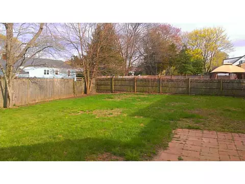 54 Claypool Dr, Warwick, RI 02886 photo 9