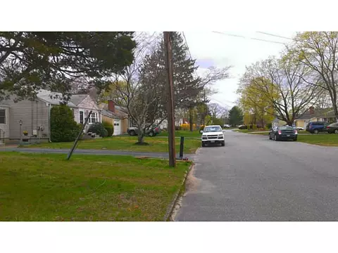 54 Claypool Dr, Warwick, RI 02886 photo 11