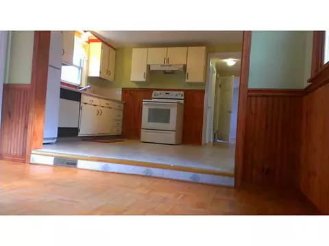 54 Claypool Dr, Warwick, RI 02886 photo 4