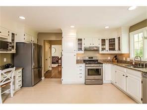2 Beech Tree Ct, Barrington, RI 02806 photo 5