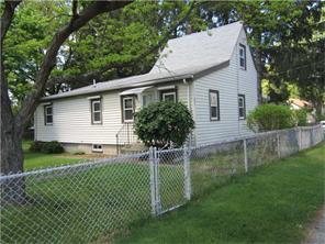 357 Maple St, Warwick, RI 02888 photo 1
