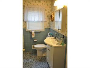 46 Hilton Rd, Warwick, RI 02889 photo 6