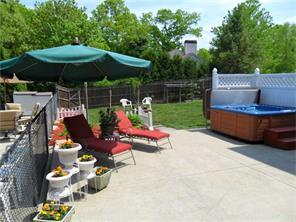 250 Lynne Ln, Burrillville, RI 02830 photo 8
