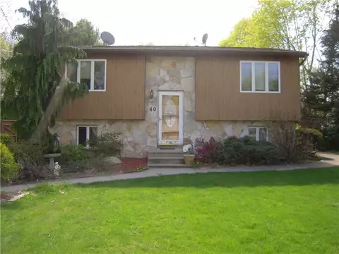 40 Benoit St, Coventry, RI 02816 photo 1