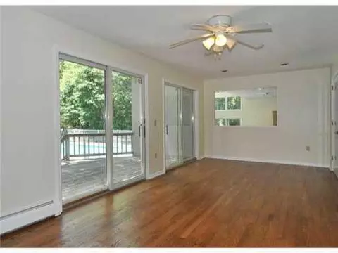 34 Woodbine Ln, Exeter, RI 02822 photo 5
