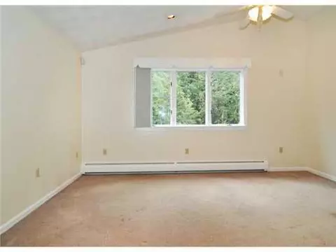 34 Woodbine Ln, Exeter, RI 02822 photo 7