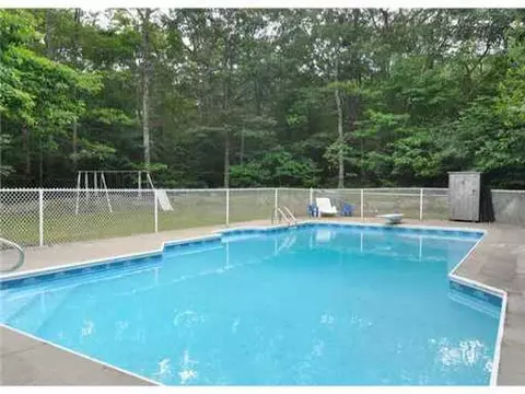 34 Woodbine Ln, Exeter, RI 02822 photo 6