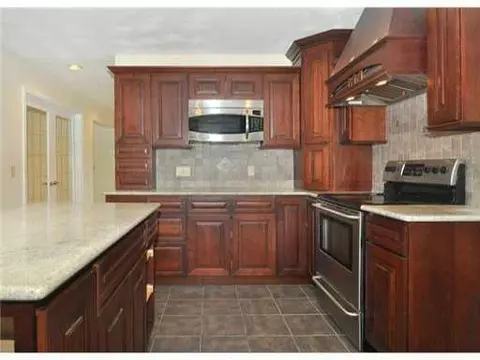 34 Woodbine Ln, Exeter, RI 02822 photo 4