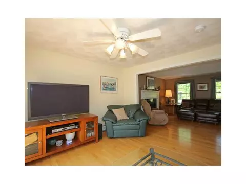 335 Widow Sweets Rd, Exeter, RI 02822 photo 8