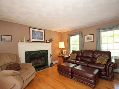 335 Widow Sweets Rd, Exeter, RI 02822 photo 2