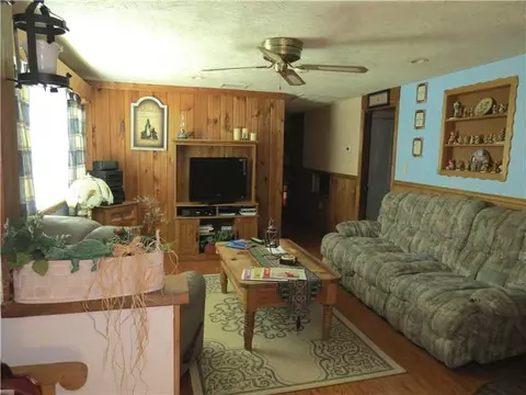 62 Louise St, Woonsocket, RI 02895 photo 4