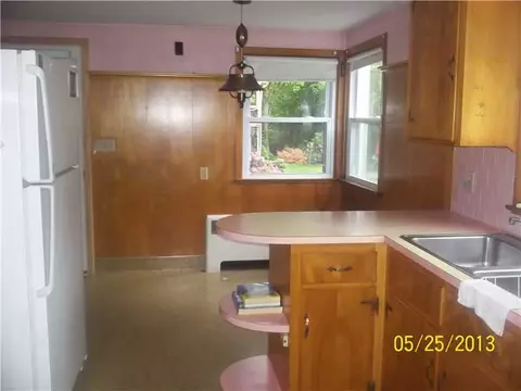 45 Algonquin St, Warwick, RI 02888 photo 4