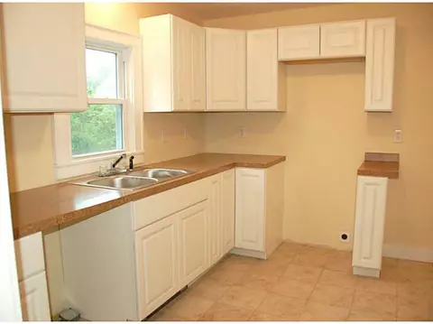 23 Fairview Ave, Westerly, RI 02891 photo 3