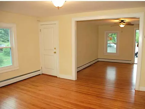 23 Fairview Ave, Westerly, RI 02891 photo 4